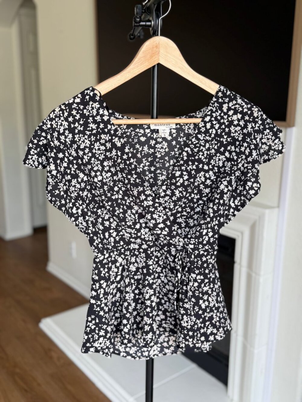Black and White Ditsy Floral Feminine Wrap Peplum Front Tie Blouse Top Size S